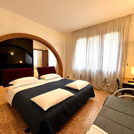 Locazione Turistica Joyful Pensión *