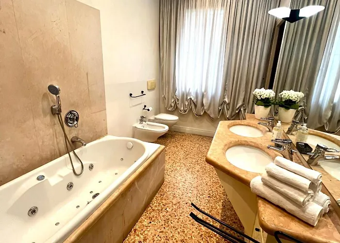 Locazione Turistica Joyful Pensión *